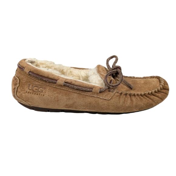 UGG Dakota Slipper/Mocassins GUC $110 Size 7  S3165 - Picture 2 of 11